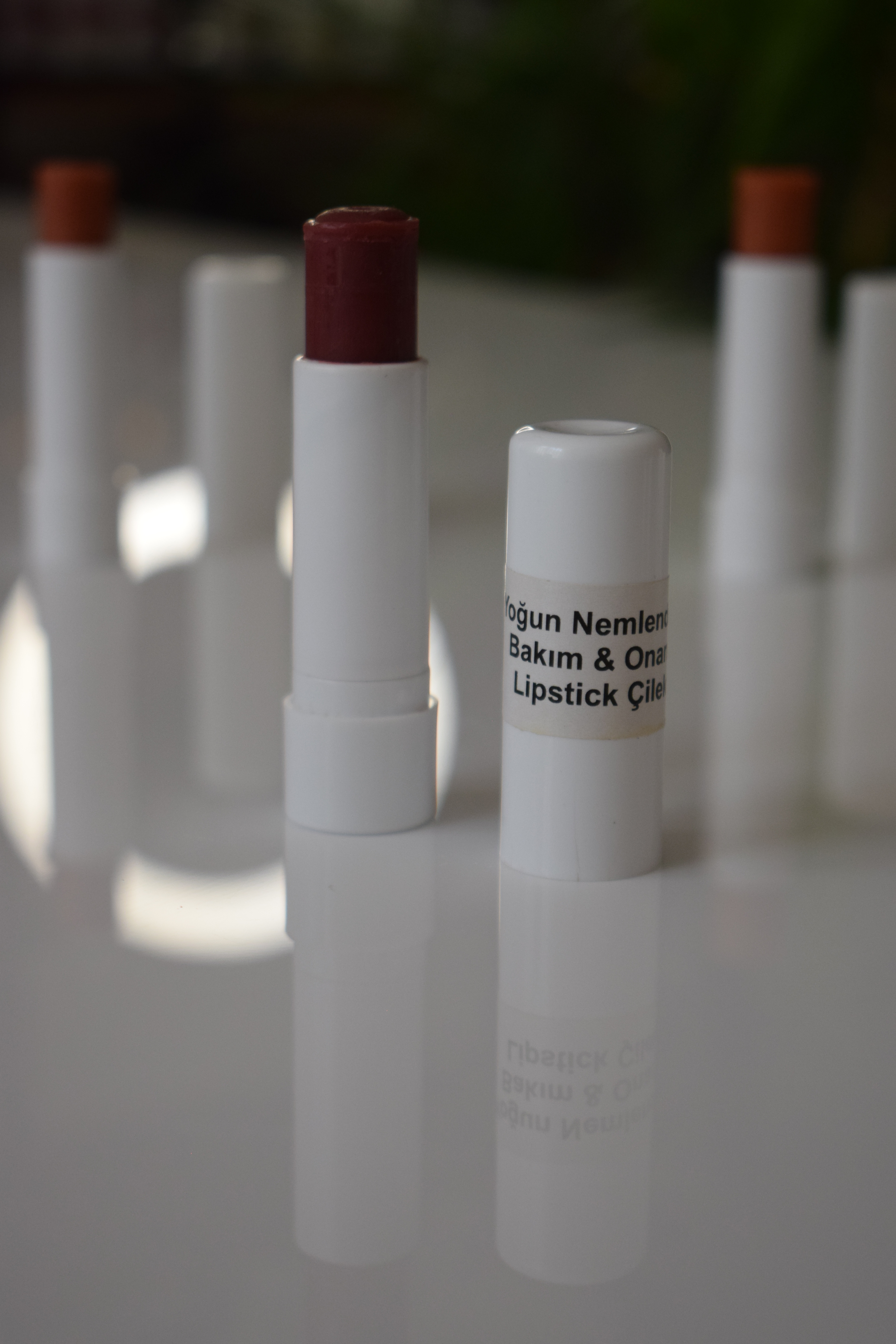 DUDAK BALSAMI & YOĞUN BAKIM