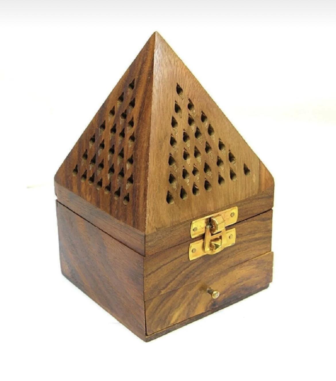 Çekmeceli Ahşap Tütsülük